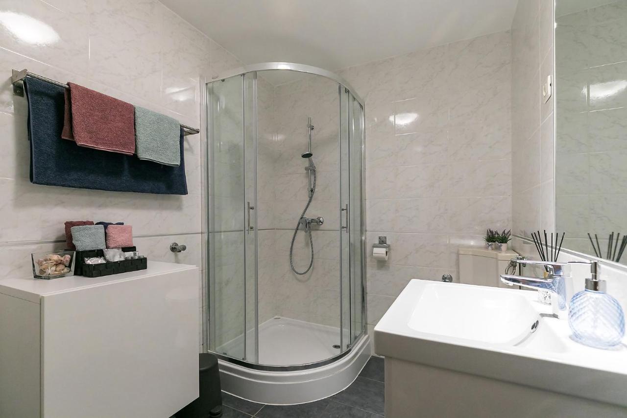 Apartments Dama Porec Luaran gambar