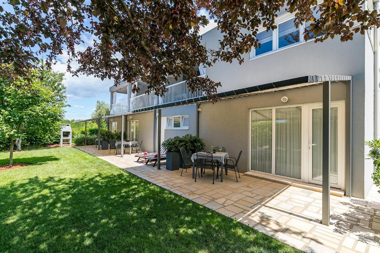 Apartments Dama Porec Luaran gambar
