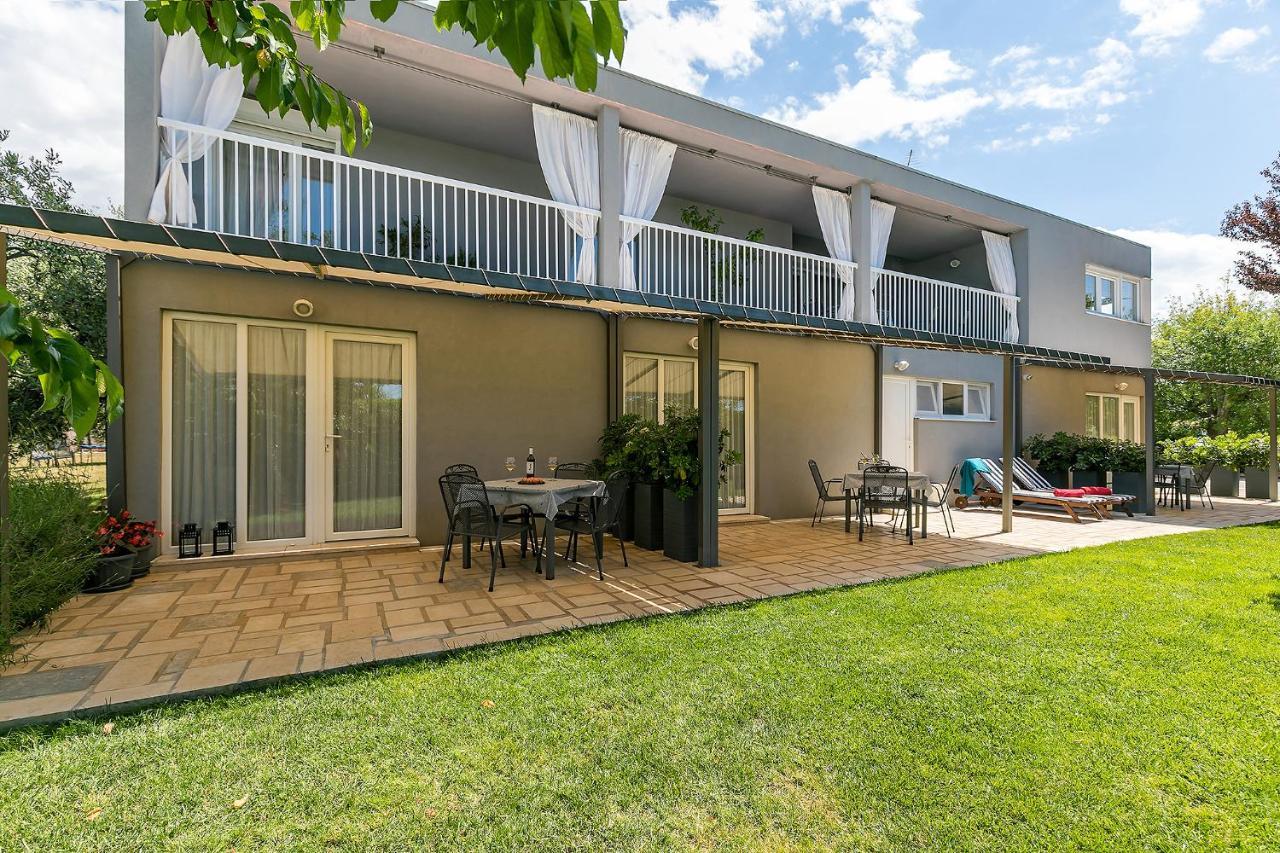 Apartments Dama Porec Luaran gambar